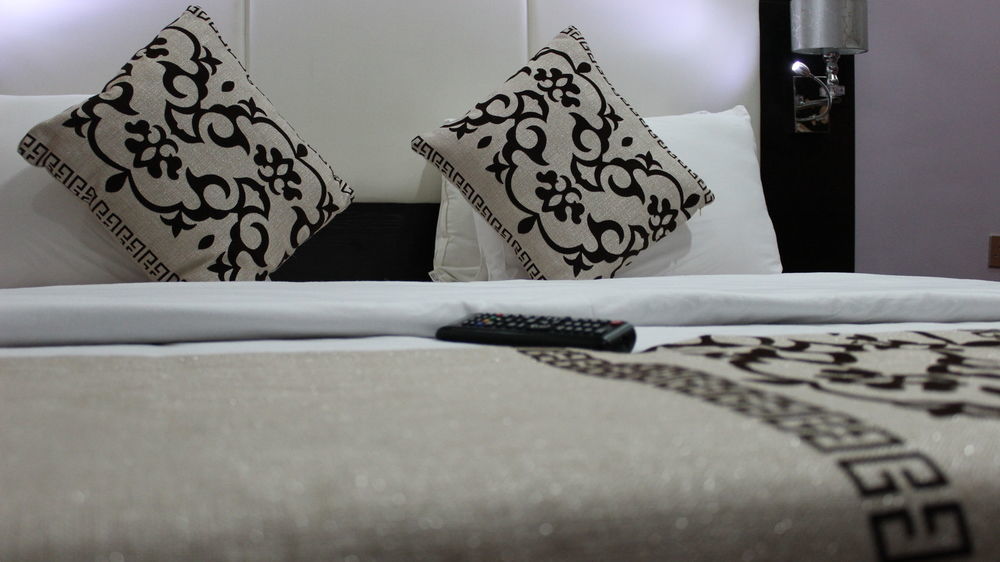 Downtown Royal Hotel Ikeja Zewnętrze zdjęcie
