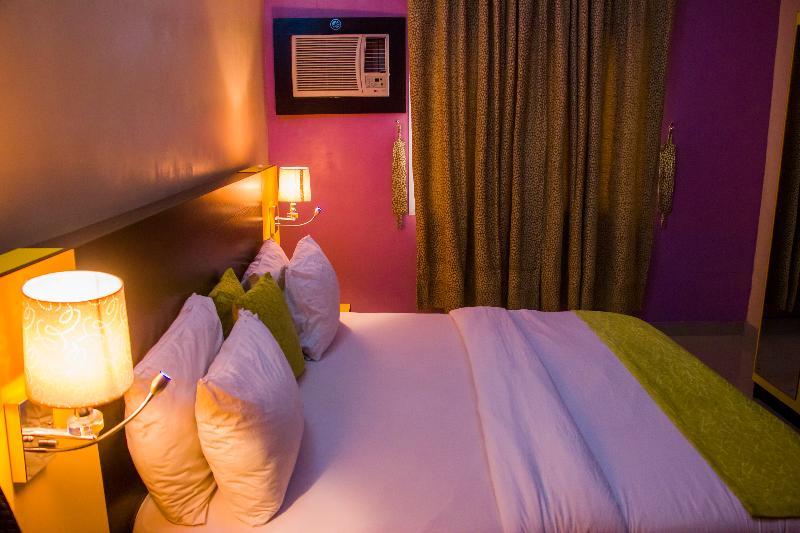 Downtown Royal Hotel Ikeja Zewnętrze zdjęcie